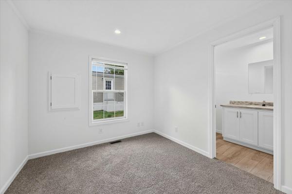 2026 Redman Homes 007RENW-1452H21D1AD1  Home
