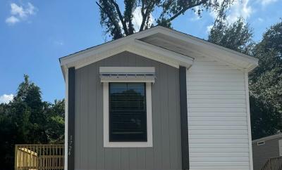 Mobile Home at 1724 Oak Bend Huntsville, TX 77340