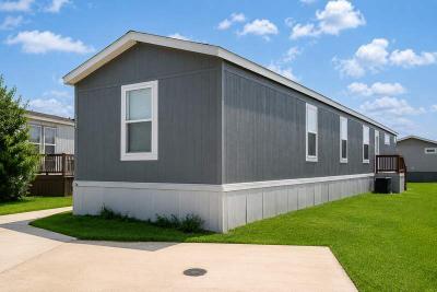 Mobile Home at 111 Shorty Ct New Braunfels, TX 78130