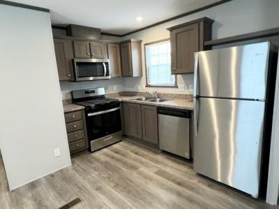 Mobile Home at 62 Arizona Belleville, MI 48111