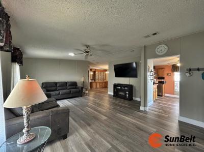 Photo 5 of 40 of home located at 5959 SW 59th Lane Ocala, FL 34474