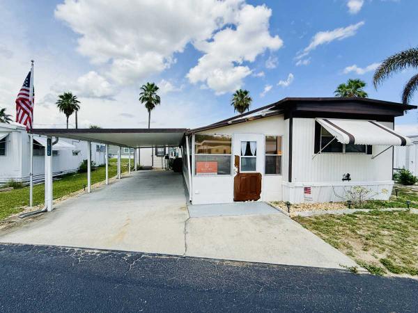 Photo 1 of 2 of home located at 2912 Phil Lane Sebring, FL 33870