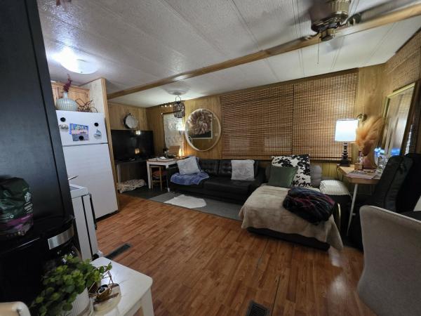 1984 TOWN  Home