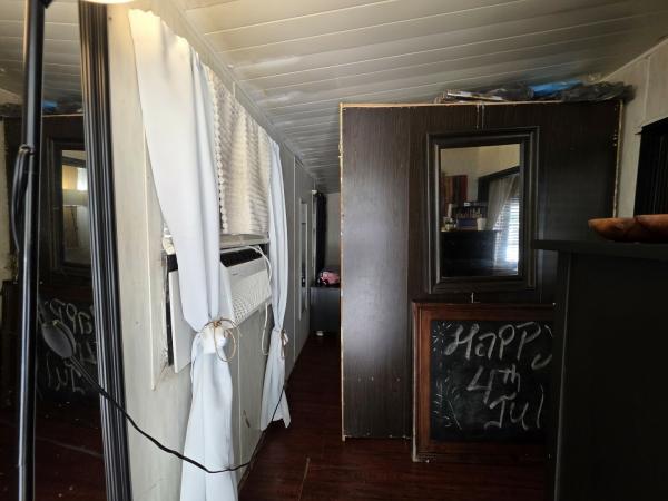 1984 TOWN  Home