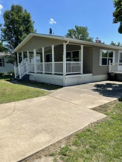 Photo 4 of 13 of home located at 28040 Charlemagne, #67 Romulus, MI 48174