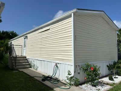 Photo 2 of 8 of home located at 144 Plantation Blvd Lake Worth, FL 33467
