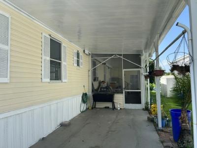Photo 4 of 8 of home located at 144 Plantation Blvd Lake Worth, FL 33467