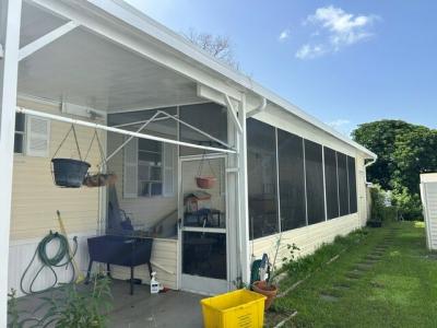Photo 5 of 8 of home located at 144 Plantation Blvd Lake Worth, FL 33467