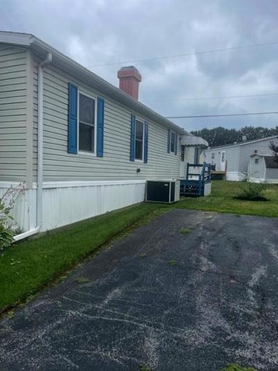 Photo 3 of 10 of home located at 36 Jeffrey Road Gordonville, PA 17529