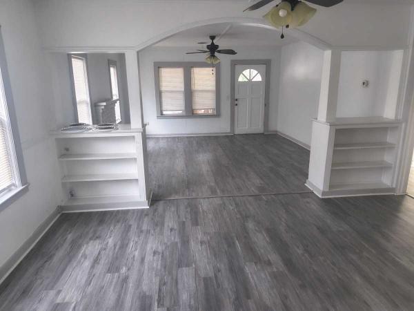  Mobile Home For Sale