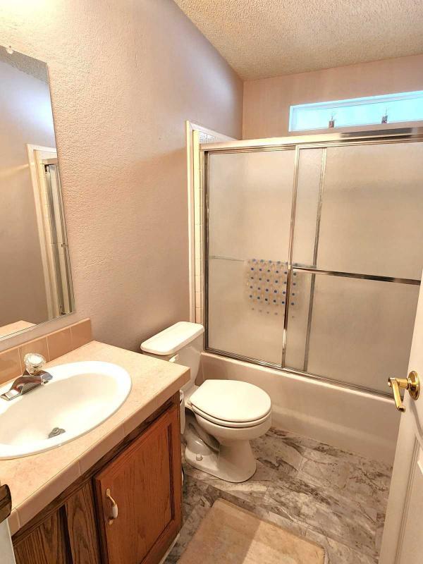 2002 Champion Home Builders Infinity ll Manufactured Home