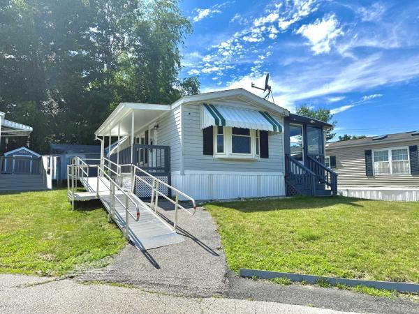 1989 Jay 7300AA Mobile Home