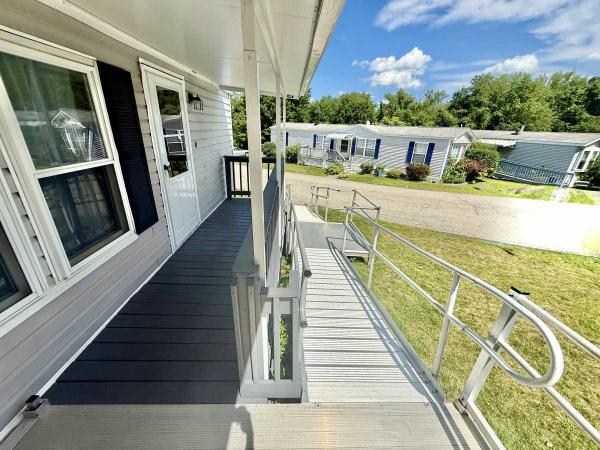 1989 Jay 7300AA Mobile Home