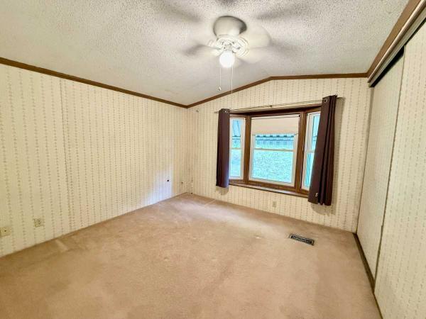 1989 Jay 7300AA Mobile Home