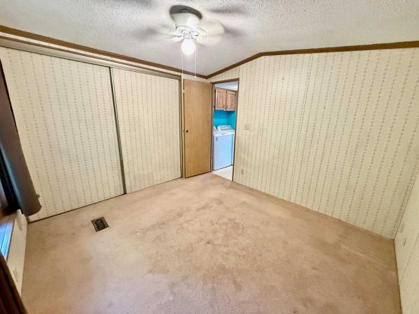 1989 Jay 7300AA Mobile Home