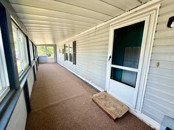 1989 Jay 7300AA Mobile Home