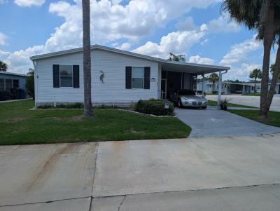 Photo 2 of 16 of home located at 1612 Poppy Circle Lakeland, FL 33803