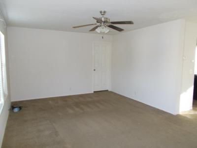 Photo 3 of 11 of home located at 348 West Meadow Drive Batavia, OH 45103