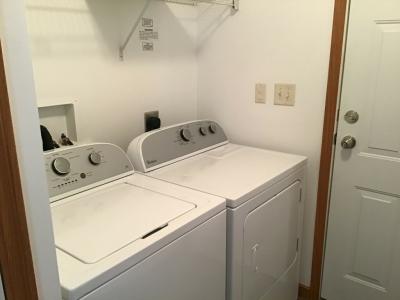 Photo 5 of 13 of home located at 49 North Bay Court Batavia, OH 45103