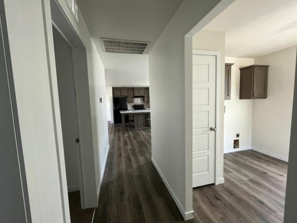 2020 Clayton - Middlebury Eisenhower 5228 - 9001 Mobile Home
