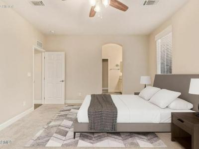 Photo 5 of 15 of home located at 3301 S Goldfield Road Lot 6039 Apache Junction, AZ 85119
