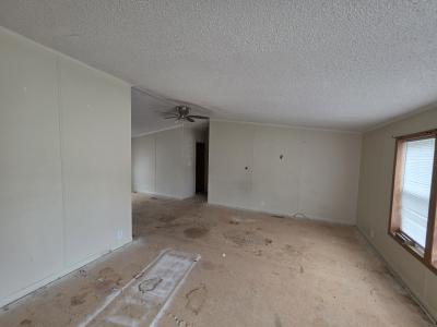 Photo 2 of 4 of home located at 205 Evergreen Road Flint, MI 48506