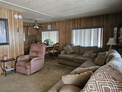 Photo 3 of 15 of home located at 27150 Shadel Rd #186 Menifee, CA 92586