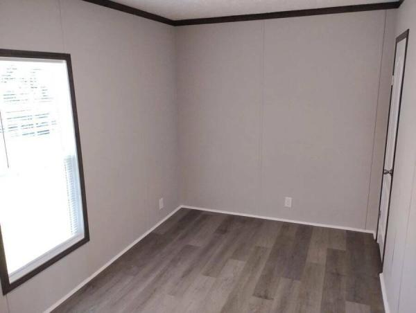 2022 270PU16663U  Home