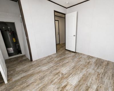Photo 4 of 6 of home located at 636 Ivy Lane #48 Wyoming, MI 49509