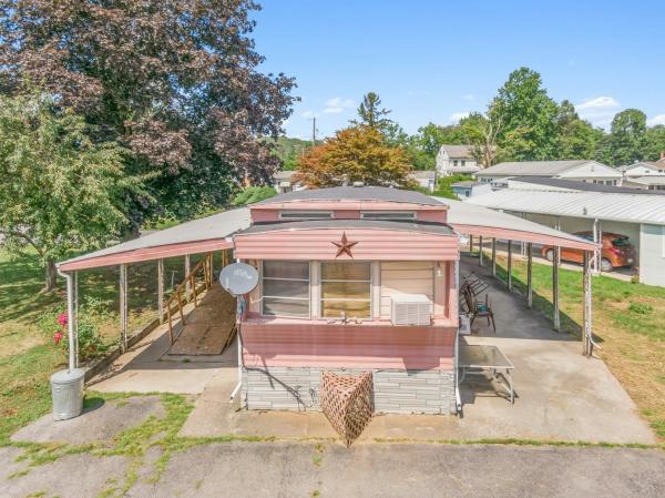 1968 HOLLY/PARK Mobile Home For Sale