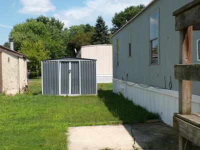 Photo 4 of 18 of home located at 554 Camelot Manor Portage, IN 46368