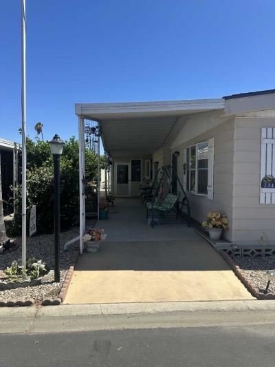 Photo 4 of 20 of home located at 601 N Kirby Space 231 Hemet, CA 92545