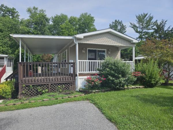 2003 PINEGROVE Mobile Home