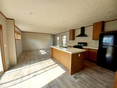 Photo 3 of 13 of home located at 5135 S Hydraulic St Wichita, KS 67216