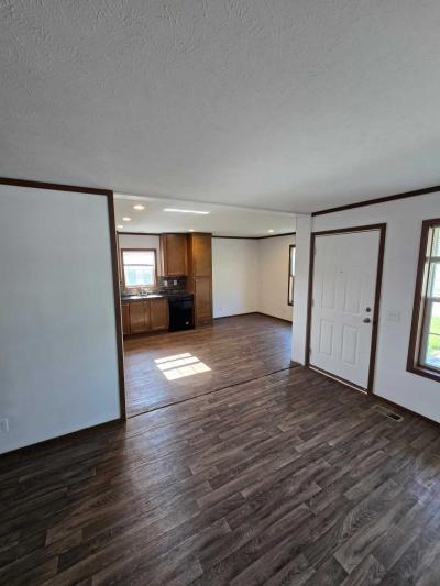 Photo 3 of 16 of home located at 511 East 1st Street #25 Huxley, IA 50124