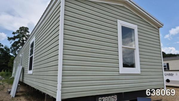 Photo 1 of 2 of home located at Quality Homes Of Mccomb Inc. 500 W Presley Blvd McComb, MS 39648