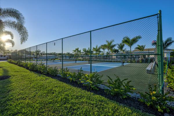 1988 Palm Harbor Manufactured Home
