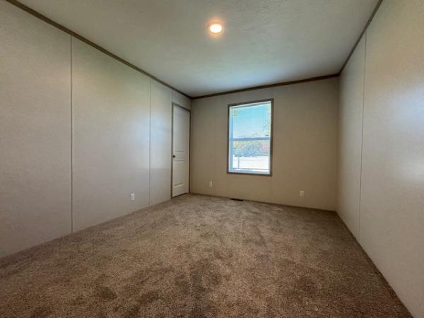 2027 clayton 95CCS28523AH26 Mobile Home