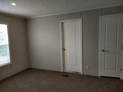 Photo 4 of 5 of home located at 318 Kennedy Ct Davison, MI 48423