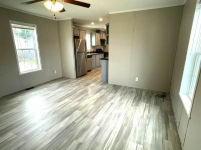 Photo 4 of 15 of home located at 473 Linda Lane Lynwood, IL 60411