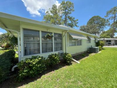Photo 3 of 20 of home located at 153 Woodland Drive Leesburg, FL 34788