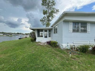 Photo 2 of 19 of home located at 166 North Lake Drive Leesburg, FL 34788