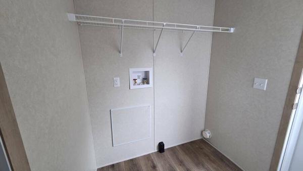 2026 96CCS1466BH26S  Home