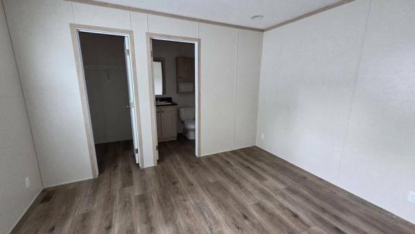 2026 96CCS1466BH26S  Home