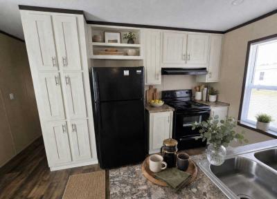 Mobile Home at 1001 E Macarthur Rd, Lot 91 Wichita, KS 67216