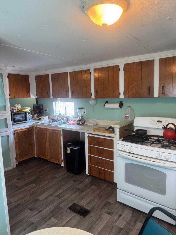 1970 Hallmark Mobile Home