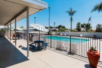 2006 Champion Home Builders Cpmapny INFINITI II Mobile Home