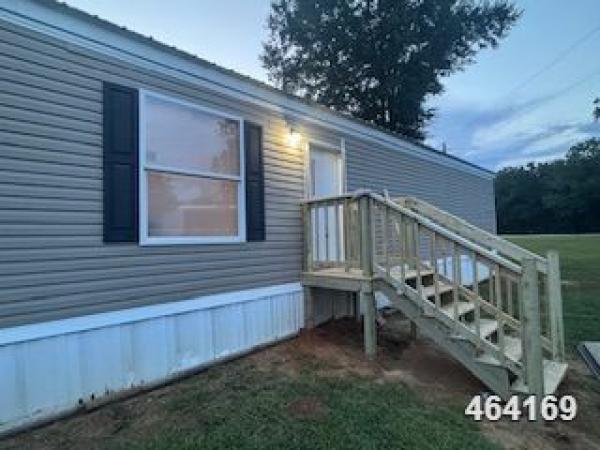 Photo 1 of 2 of home located at 1113 County Road 196 Blue Springs, MS 38828