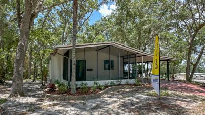 Photo 2 of 18 of home located at 102 Magnolia Dr Lady Lake, FL 32159