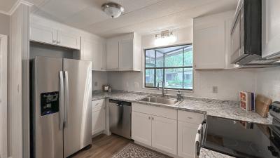 Photo 5 of 18 of home located at 102 Magnolia Dr Lady Lake, FL 32159